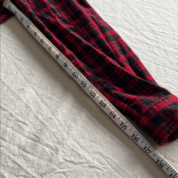 Red plaid classic St John’s Bay flannel shirt size small women - Picture 5 of 7